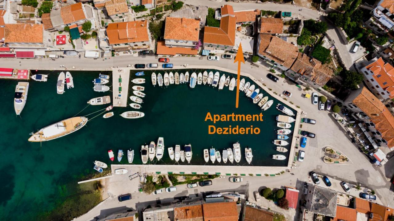 Deziderio Apartment Stomorska Exterior foto